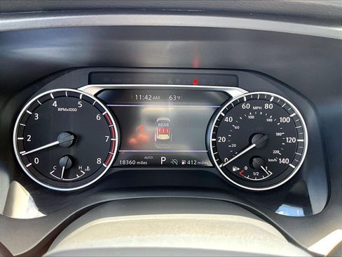 Used 2025 Nissan Rogue SV AWD/4WD image 24
