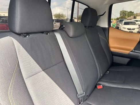 Used 2019 Toyota Tacoma SR5 image 12