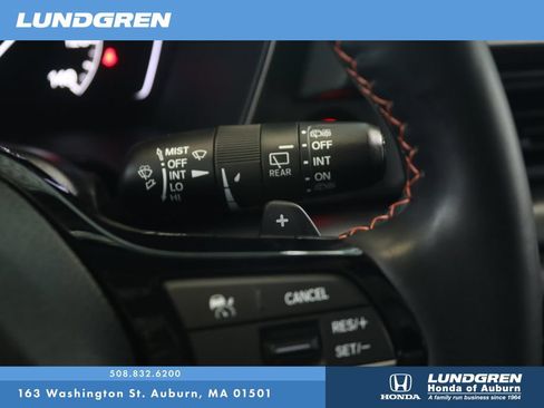 Used 2025 Honda Pilot TrailSport image 21