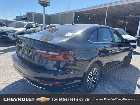 Used 2019 Volkswagen Jetta SE image 6