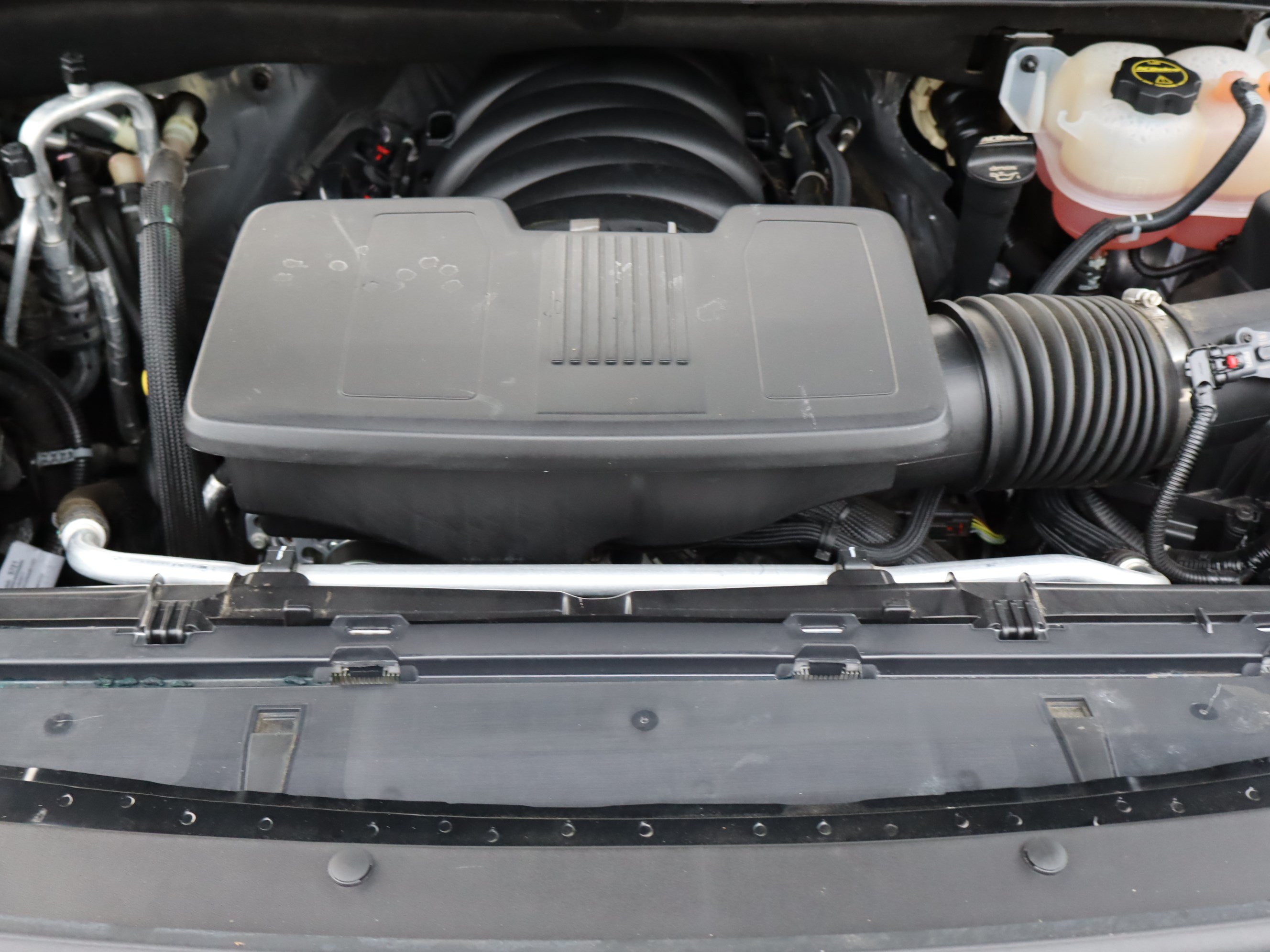Used 2025 GMC Yukon AT4 Ultimate AWD/4WD image 48