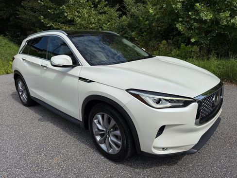 Used 2020 INFINITI QX50 Luxe w/ Navigation Package AWD/4WD image 4