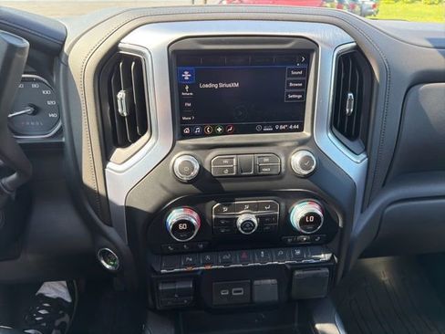 Used 2020 GMC Sierra 1500 SLT w/ SLT Premium Package AWD/4WD image 22