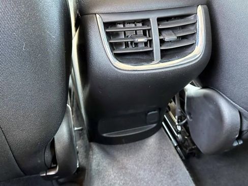 Used 2016 Chevrolet Malibu LT FWD image 12