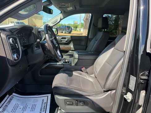 Used 2019 GMC Sierra 1500 SLT w/ SLT Premium Plus Package AWD/4WD image 9
