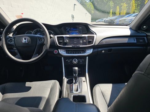 Used 2014 Honda Accord Touring image 22