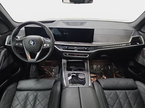 Certified 2025 BMW X5 xDrive40i w/ Climate Comfort Package AWD/4WD image 9