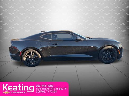 Used 2019 Chevrolet Camaro LT image 4