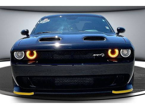 Used 2023 Dodge Challenger SRT Hellcat w/ Driver Convenience Group RWD image 4