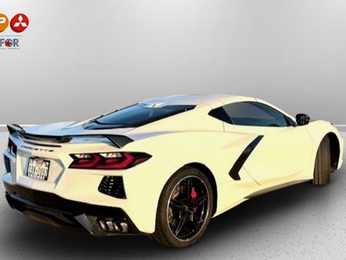 Used 2022 Chevrolet Corvette 2LT w/ Z51 Performance Package image 3