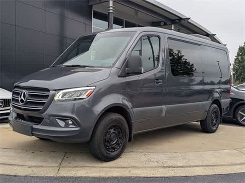 Used 2021 Mercedes-Benz Sprinter 2500 image 4