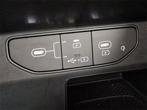 Certified 2025 Kia Sorento S w/ Panoramic Sunroof Package image 24