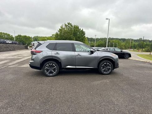 Certified 2026 Nissan Rogue Platinum w/ Platinum Premium Package AWD/4WD image 3