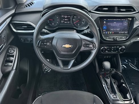 Used 2023 Chevrolet TrailBlazer LT w/ Convenience Package FWD image 16