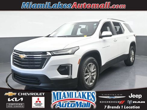 Used 2023 Chevrolet Traverse LT image 1