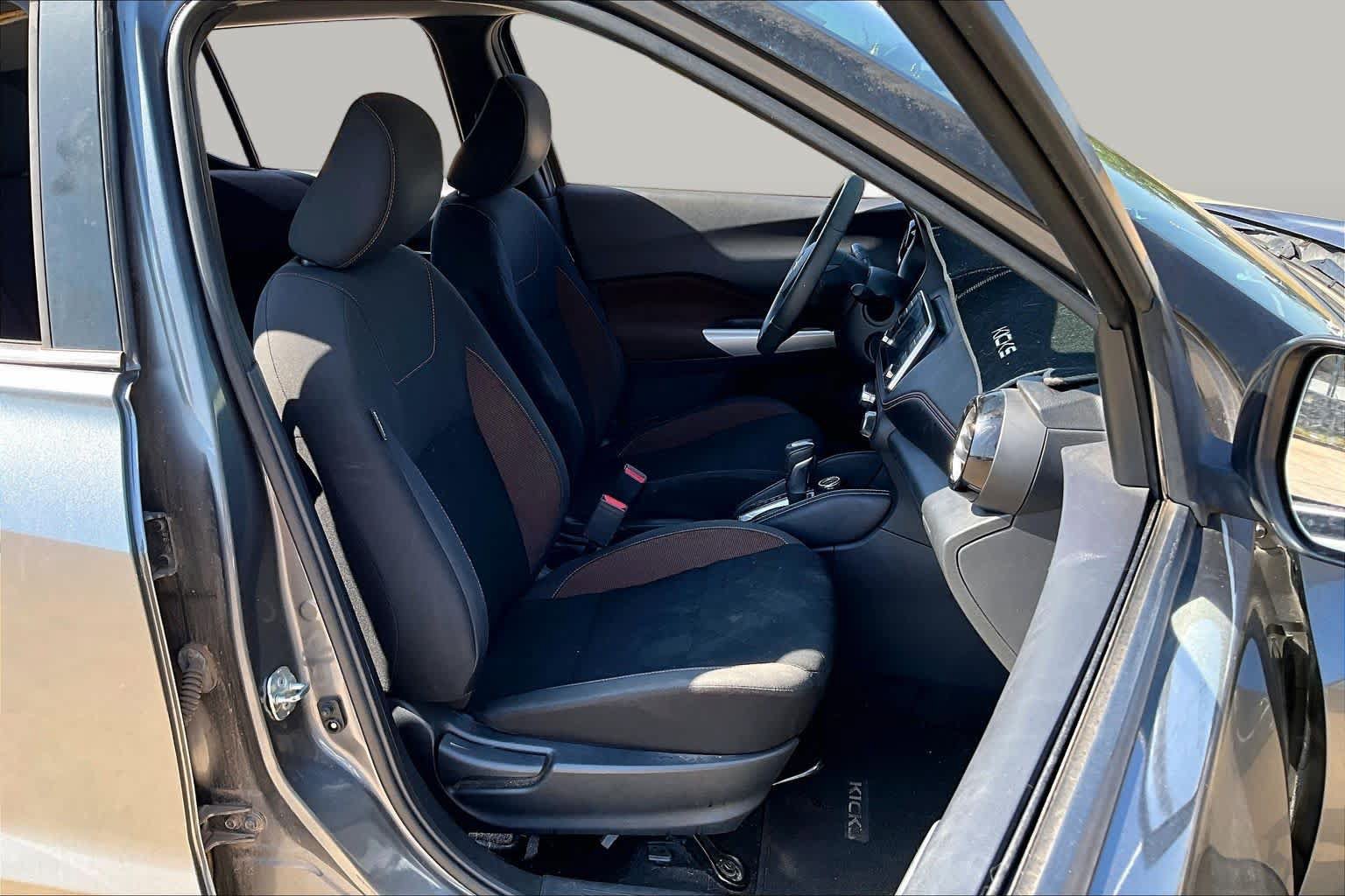 Used 2018 Nissan Kicks SR w/ Exterior Package FWD image 8