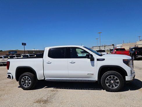 New 2026 GMC Sierra 1500 AT4 w/ AT4 Premium Package AWD/4WD image 6