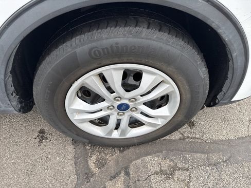 Used 2020 Ford Escape S image 23