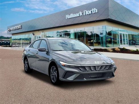 New 2026 Hyundai Elantra Sport image 11