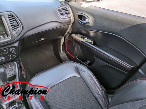 Used 2020 Jeep Compass Trailhawk AWD/4WD image 20