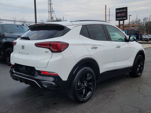 Used 2024 Buick Encore GX Sport Touring image 6