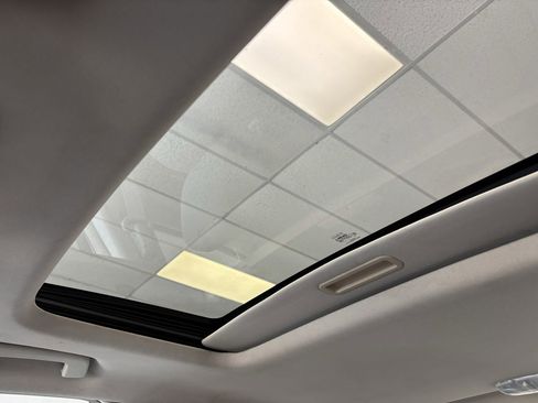 Used 2010 Ford Fusion SE FWD image 18