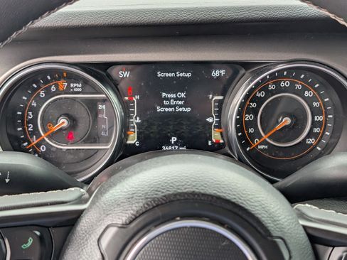 Used 2023 Jeep Gladiator Sport image 21