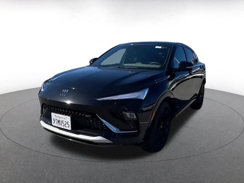 Used 2025 Buick Envista Sport Touring image 7