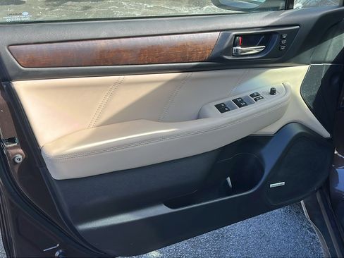 Used 2019 Subaru Outback 2.5i Limited image 11