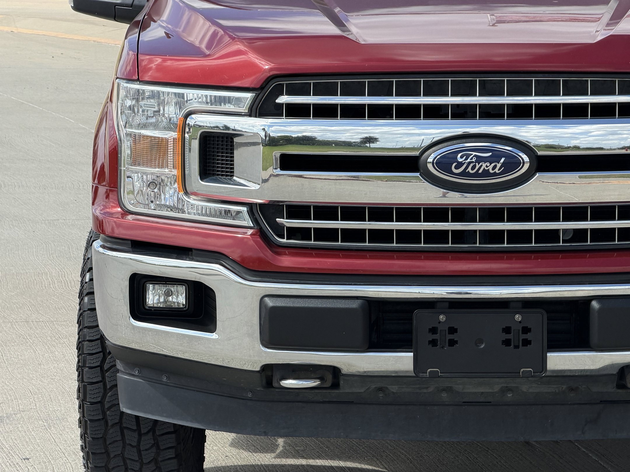 Used 2019 Ford F150 XLT w/ Equipment Group 302A Luxury AWD/4WD image 11