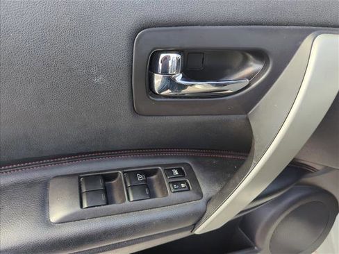 Used 2012 Nissan Rogue SL image 8