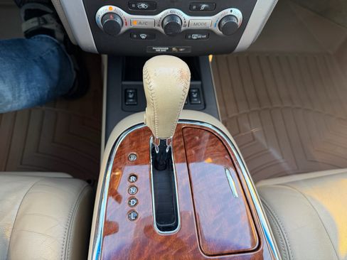 Used 2010 Nissan Murano LE w/ Navigation Pkg image 16