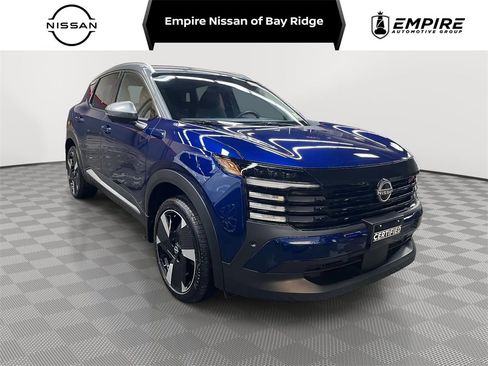 Used 2025 Nissan Kicks SR image 1