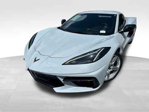 Used 2022 Chevrolet Corvette Stingray w/ Battery Protection Package image 9