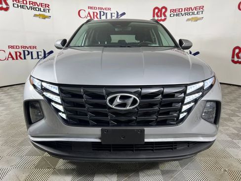 Used 2022 Hyundai Tucson SEL FWD image 2