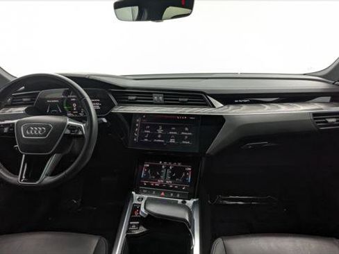 Used 2023 Audi e-tron Premium image 24