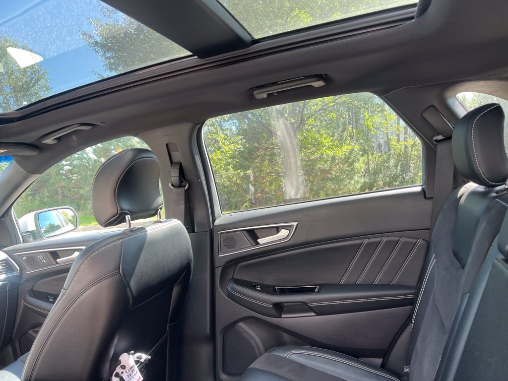 Used 2019 Ford Edge ST w/ Equipment Group 401A AWD/4WD image 9