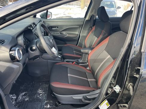 New 2025 Nissan Versa SR w/ Trunk Package image 13