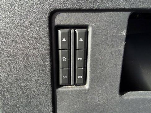 Certified 2024 Ford Expedition Max XLT image 7