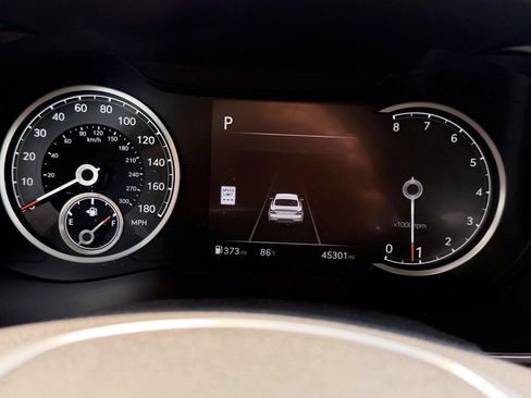 Certified 2025 Genesis G70 2.5T AWD/4WD image 26