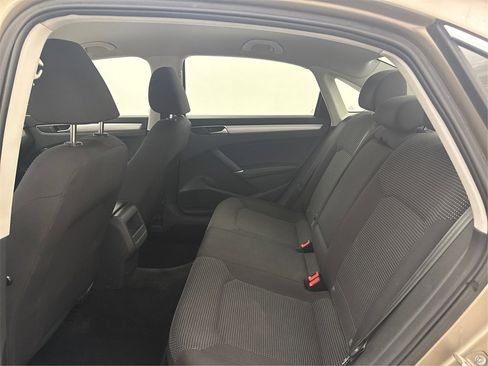 Used 2016 Volkswagen Passat 1.8T S image 16