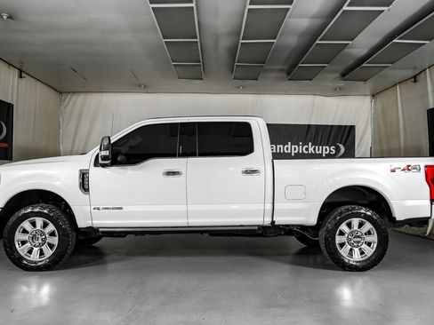 Used 2019 Ford F250 Platinum w/ Platinum Ultimate Package AWD/4WD image 11