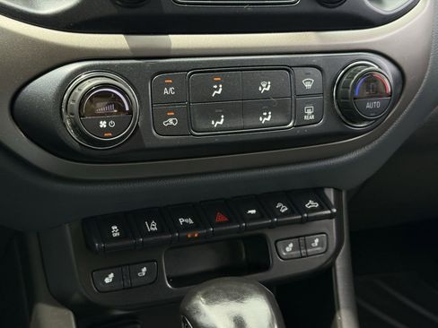 Used 2022 Chevrolet Colorado Z71 w/ Safety Package AWD/4WD image 20