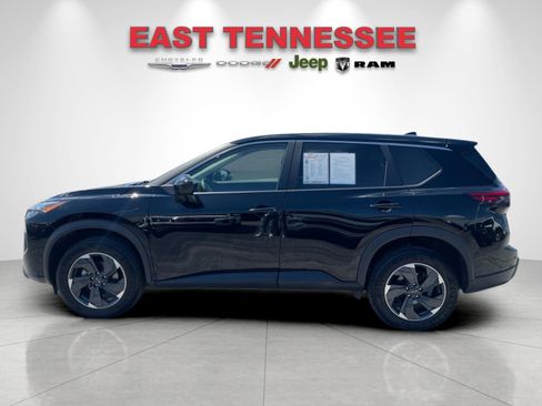 Used 2025 Nissan Rogue SV AWD/4WD image 6
