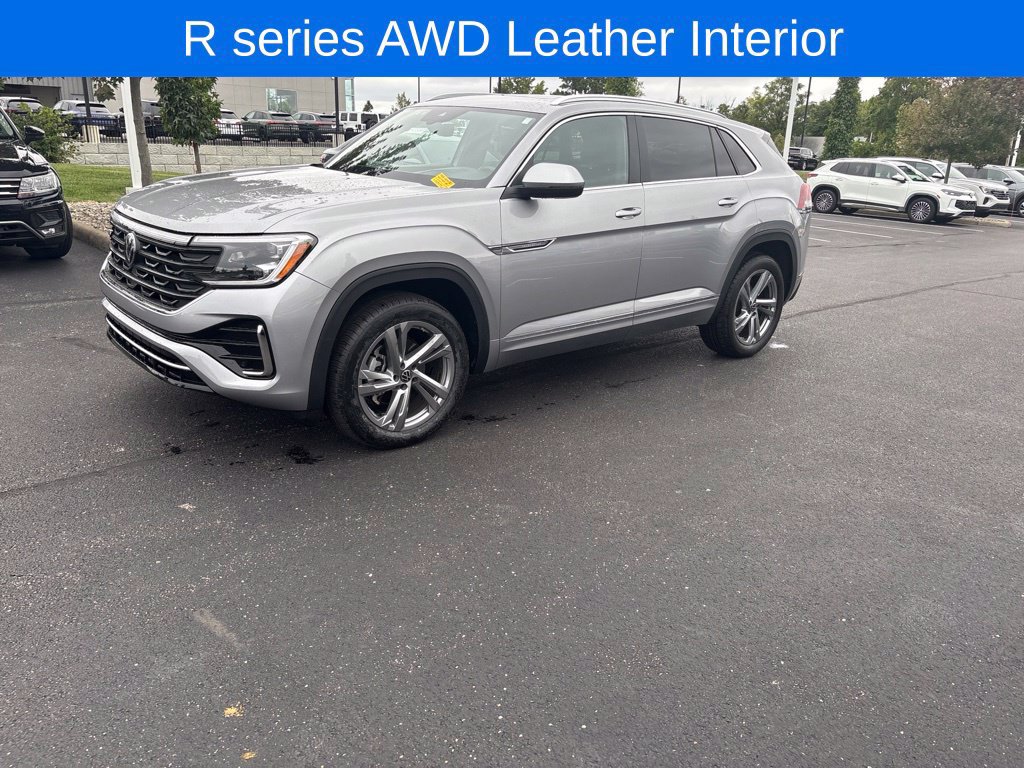 Used 2024 Volkswagen Atlas Cross Sport SEL R-Line AWD/4WD image 1