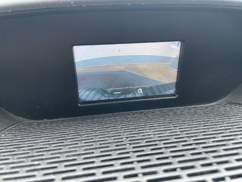 Used 2018 Ford Transit 150 XL image 31