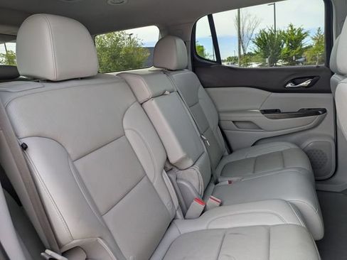 Used 2023 GMC Acadia SLT FWD image 33