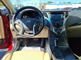 Used 2013 Hyundai Azera w/ Technology Pkg image 6