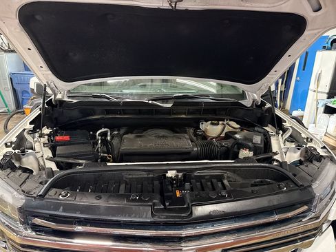 Used 2020 Chevrolet Silverado 1500 High Country AWD/4WD image 31