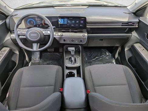 Certified 2025 Hyundai Kona SE FWD image 16